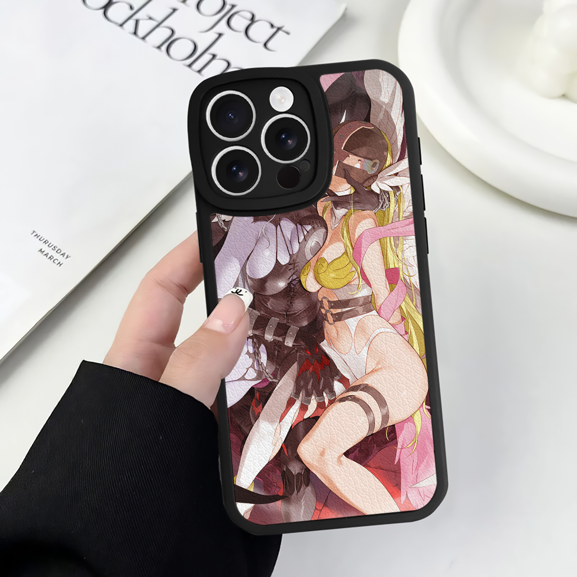 （画像用） Digimon デジタルモンスター/デジモン 【iPhone 16シリーズ対応】シリコンスマホケース（レザー調） 材質：シリコン